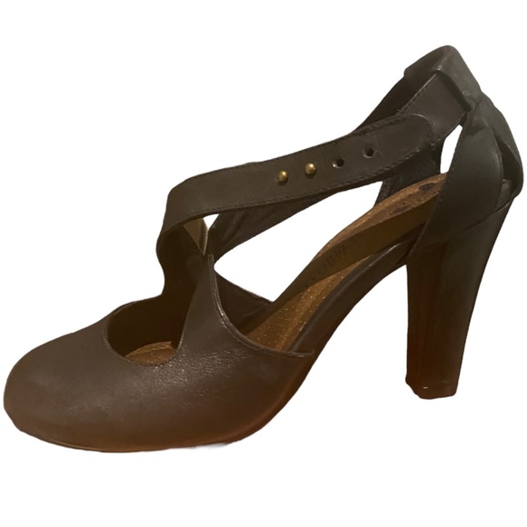 Seychelles retro style black leather heels. Sz 8.5 - Picture 2 of 16